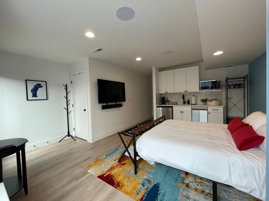 Private, Cozy, Suite By Mile High Stadium And Downtown Denver! Екстериор снимка